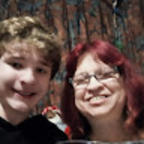 Meet your Posher, Janet - Picture 1 of 1